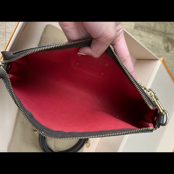 ❌SOLD❌✨AUTHENTIC Eva Clutch in Damier Ebene✨ - Picture 2 of 13